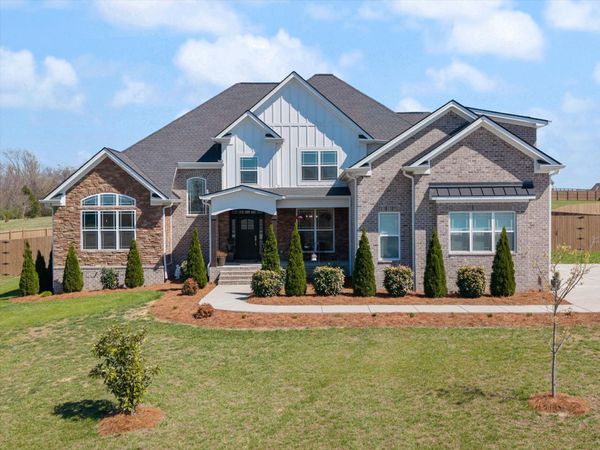 2507 Tom Austin Hwy, Greenbrier, TN 37073