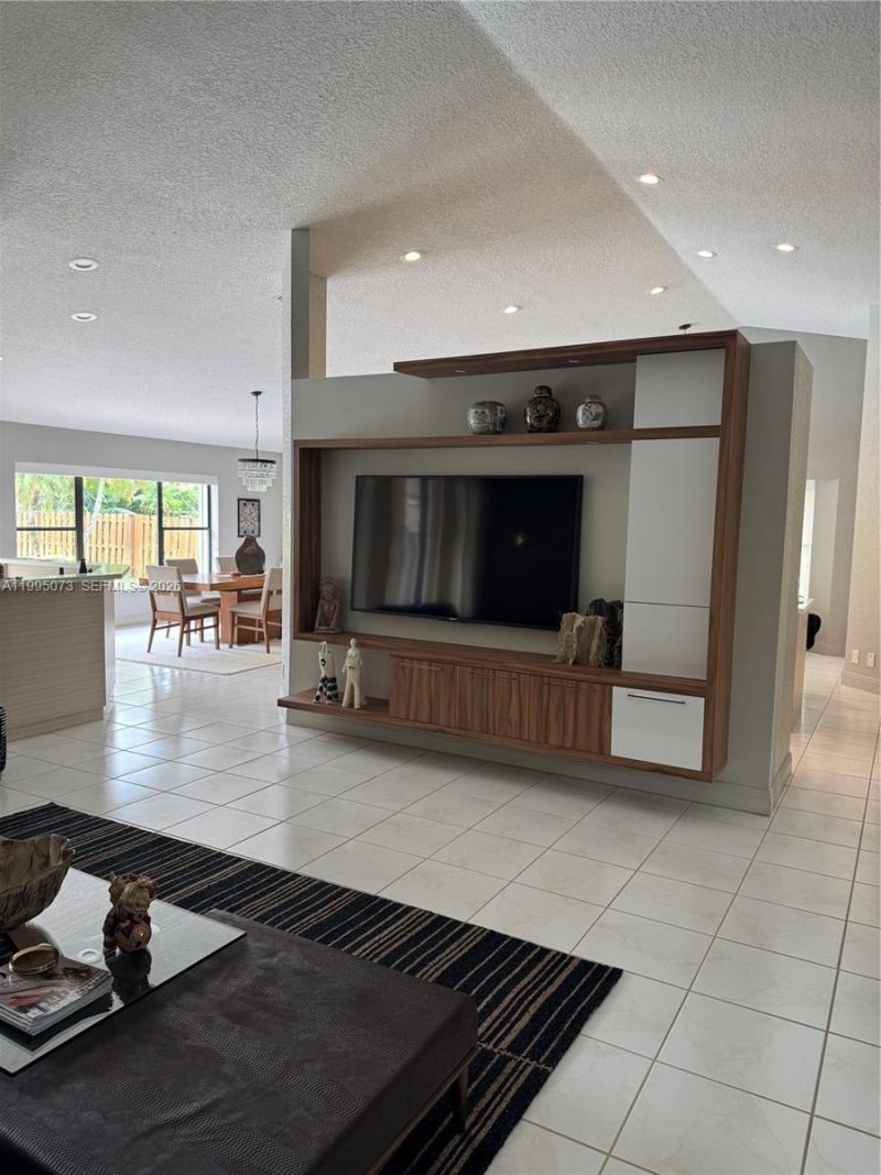 11021 NW 7th St , Plantation, FL 33324 Photo