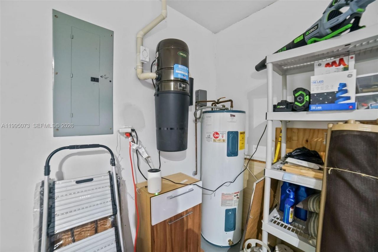 11021 NW 7th St, Plantation, FL 33324 Photo