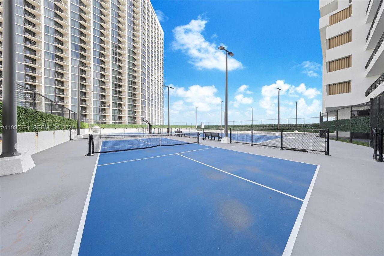 555 NE 15th St, Unit 33G, Miami, FL 33132 Photo