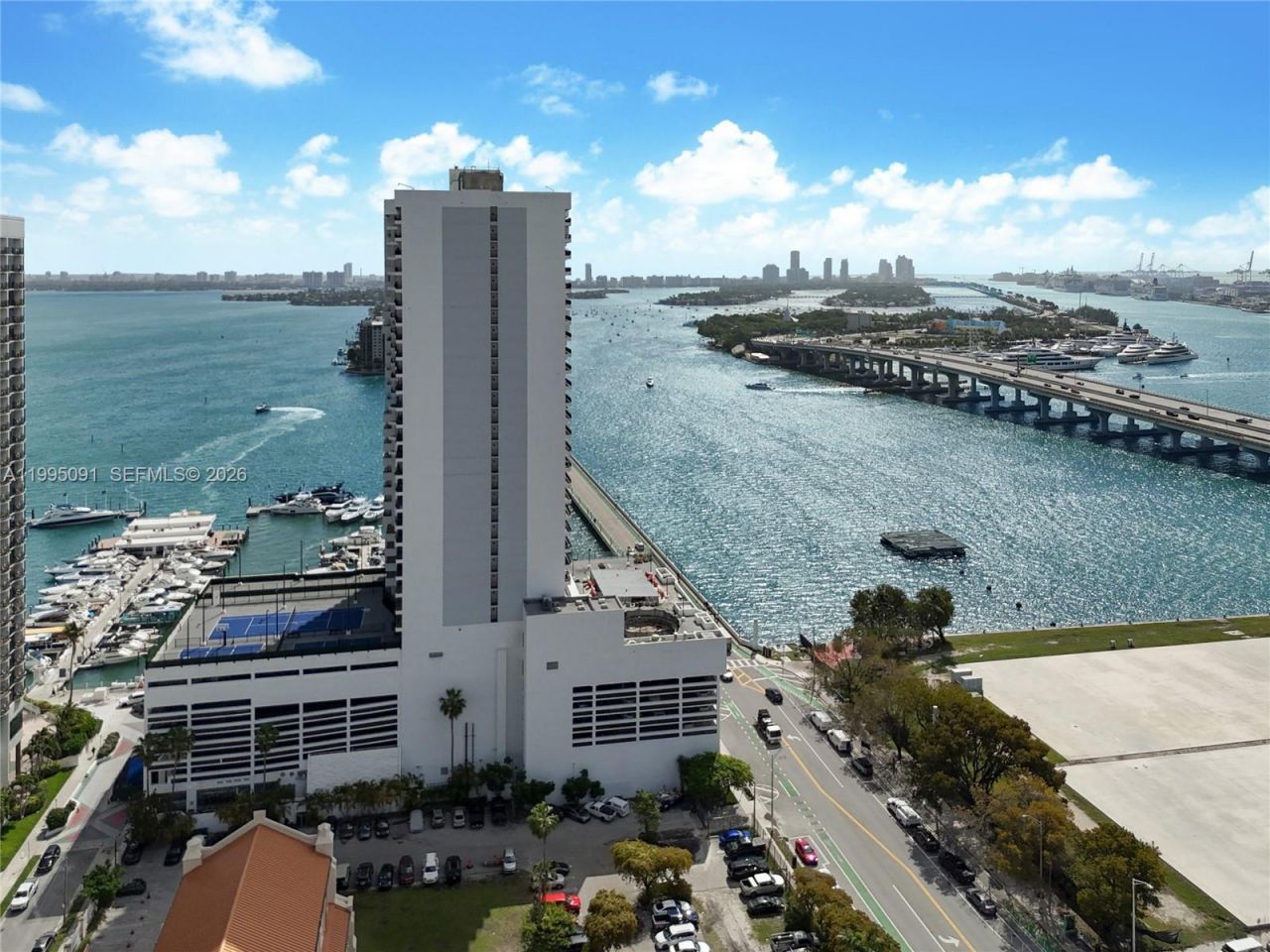 555 NE 15th St, Unit 33G, Miami, FL 33132 Photo