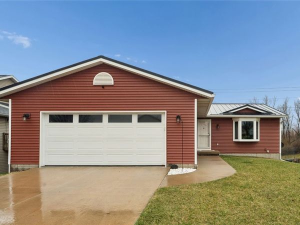 2919 38th Avenue SW, Cedar Rapids, IA 52404