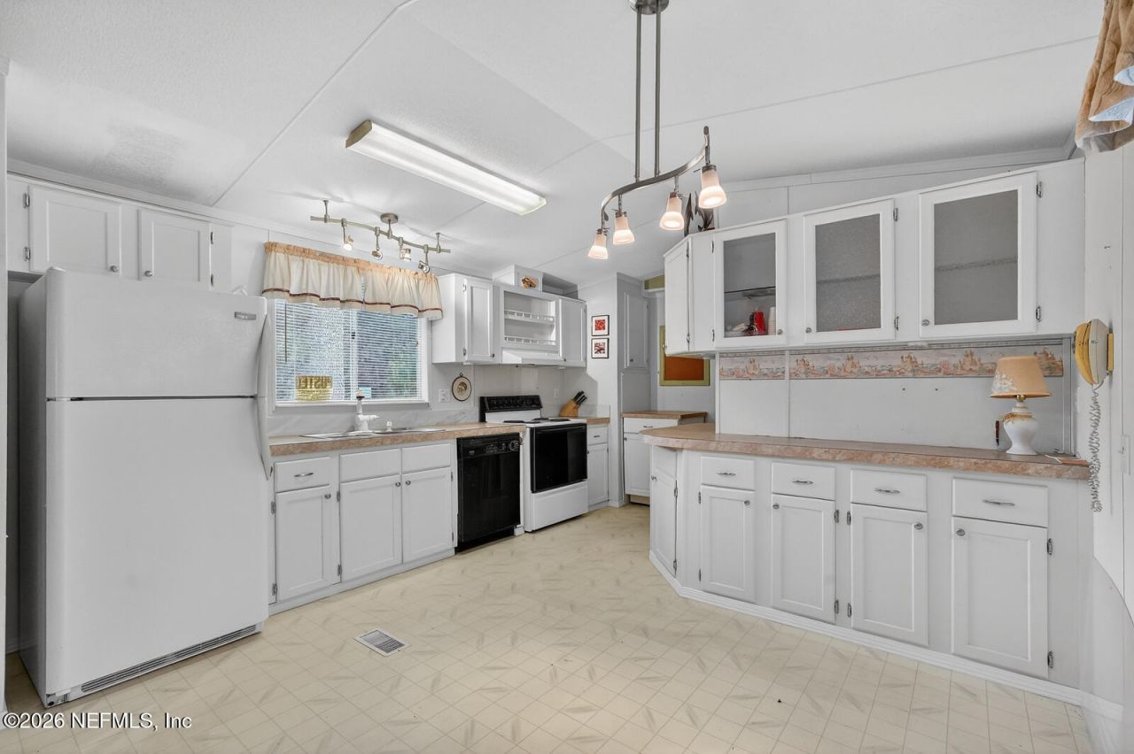 440 Dumbarton Avenue, Crescent City, FL 32112 Photo