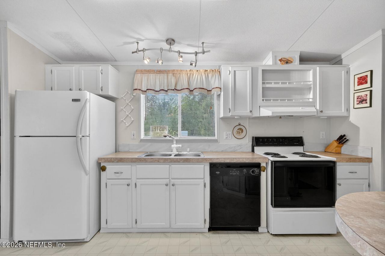 440 Dumbarton Avenue, Crescent City, FL 32112 Photo