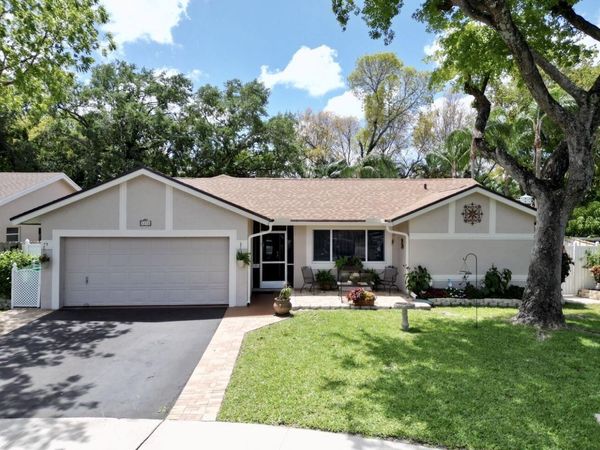 8438 NW 34th Manor, Sunrise, FL 33351