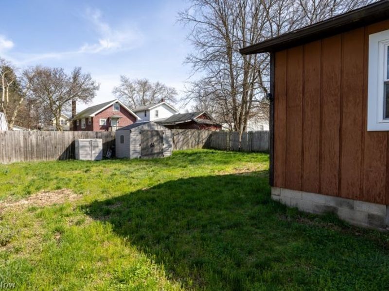 957 Carnegie Avenue, Akron, OH 44314 Photo 18