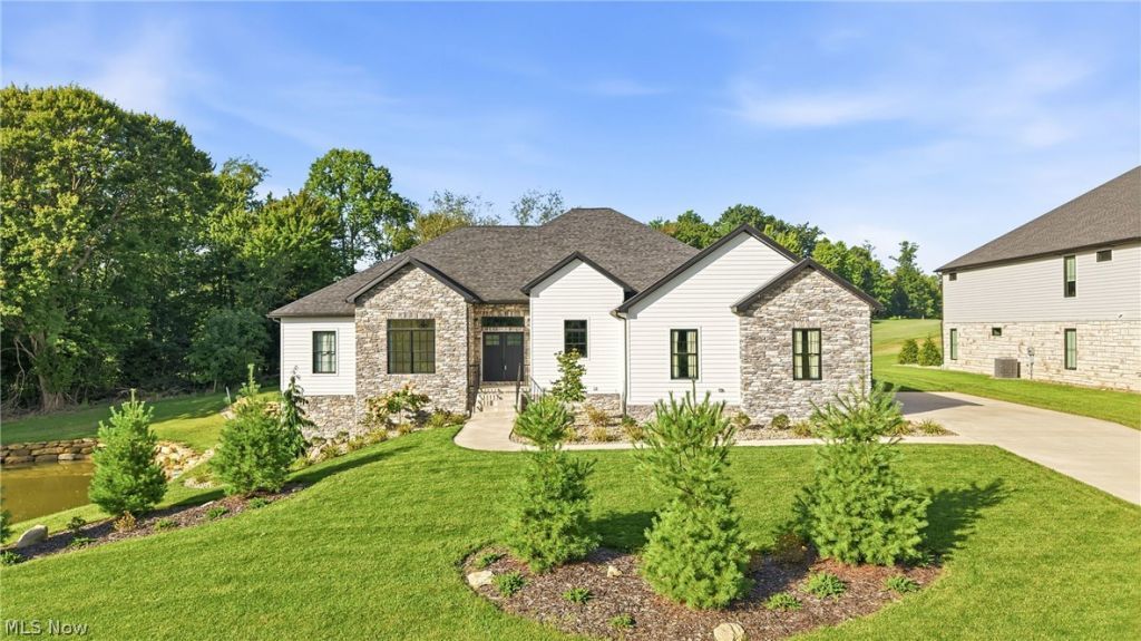 6879 Kyle Ridge Pointe, Canfield, OH 44406