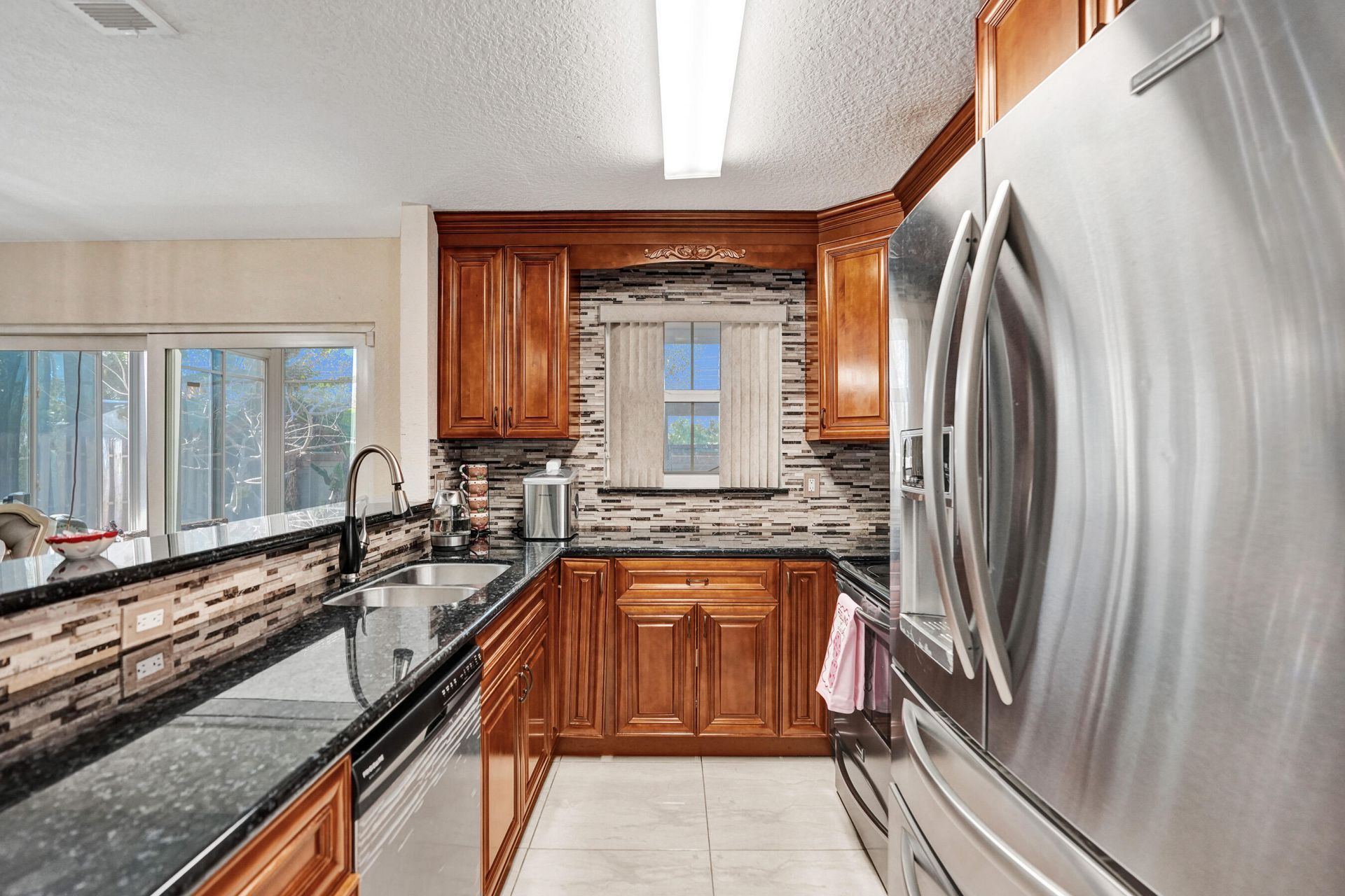 3099 W Buena Vista Drive, Margate, FL 33063 Photo