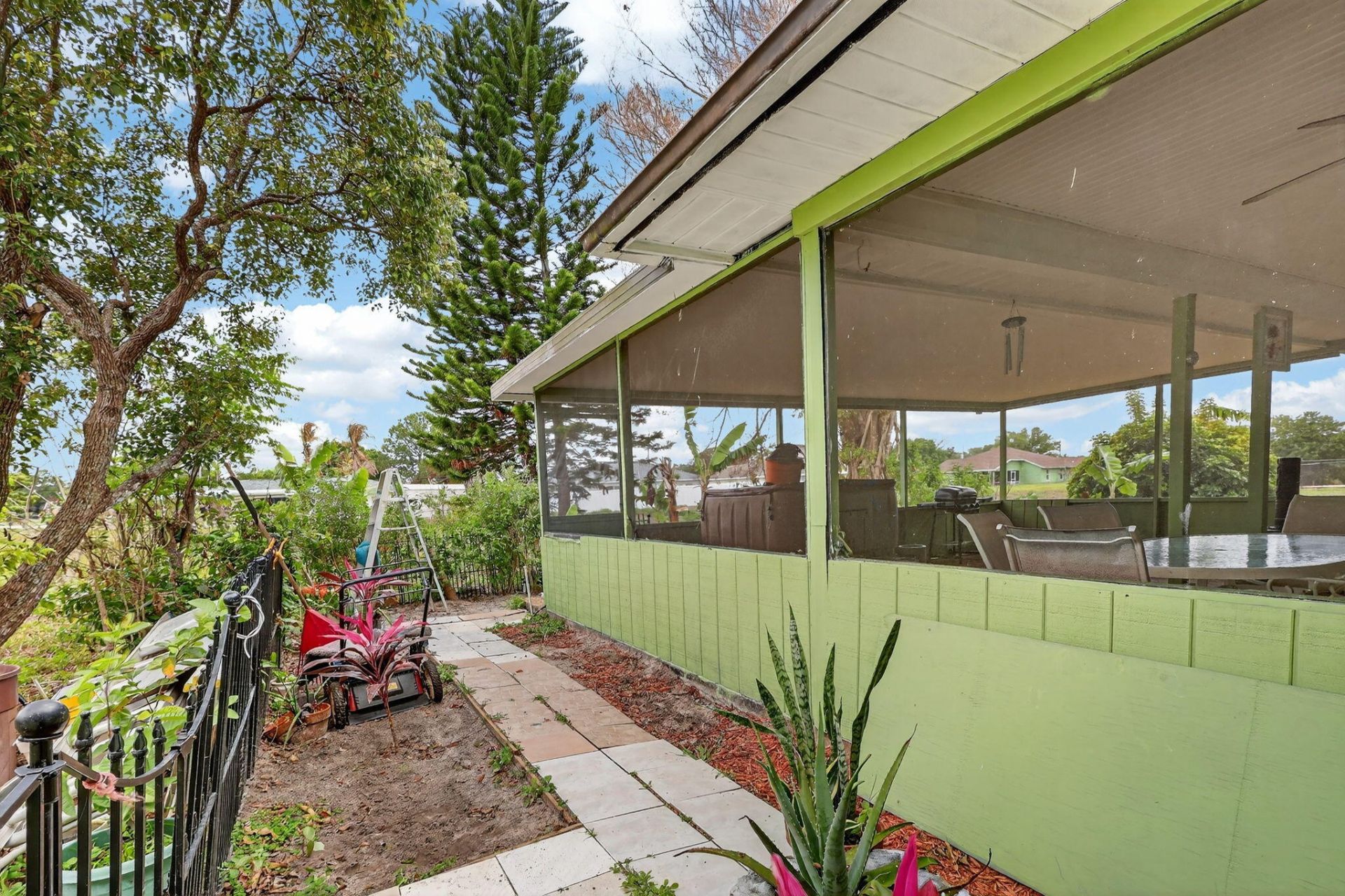 372 SW Carter Avenue, Port Saint Lucie, FL 34983 Photo