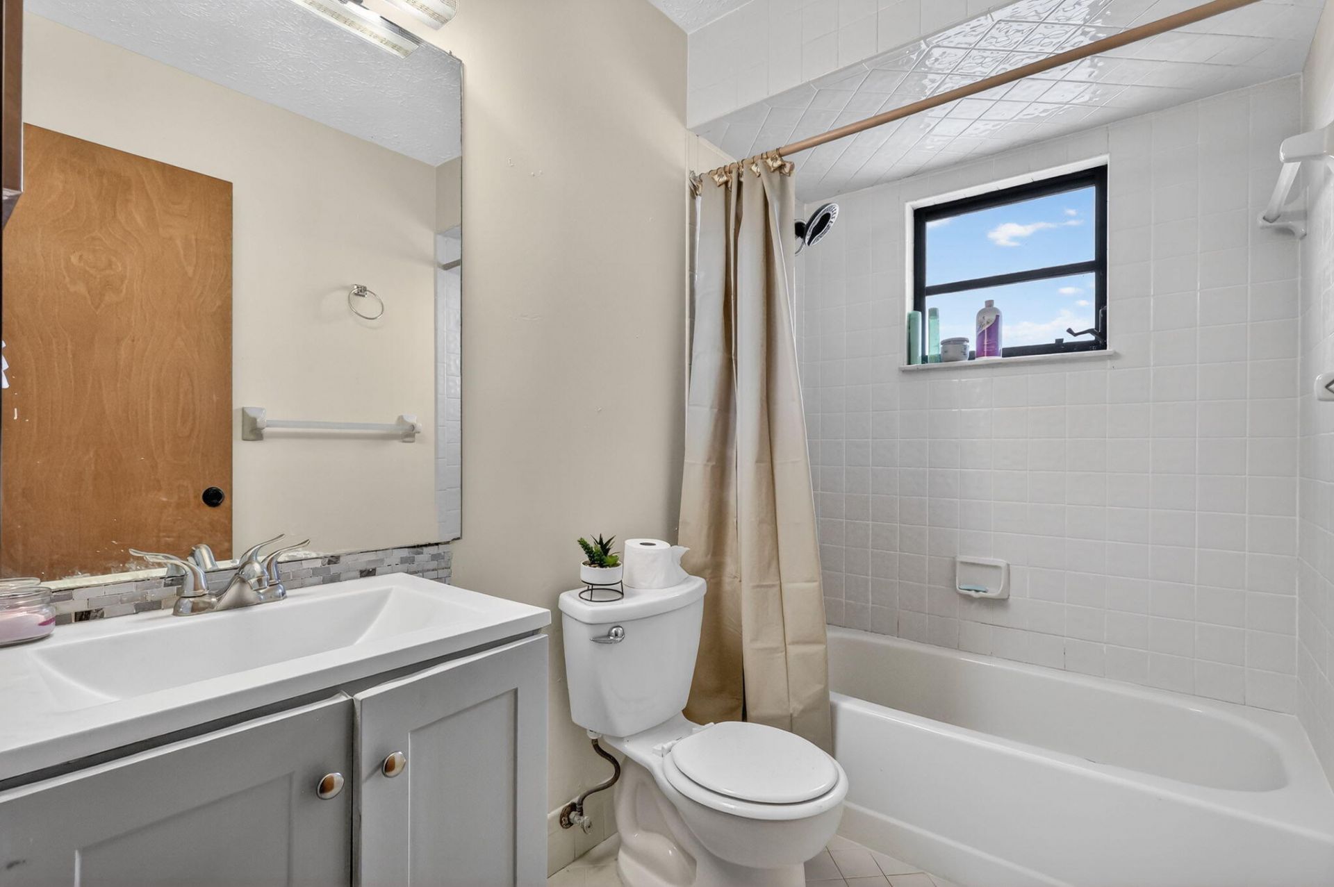 372 SW Carter Avenue, Port Saint Lucie, FL 34983 Photo