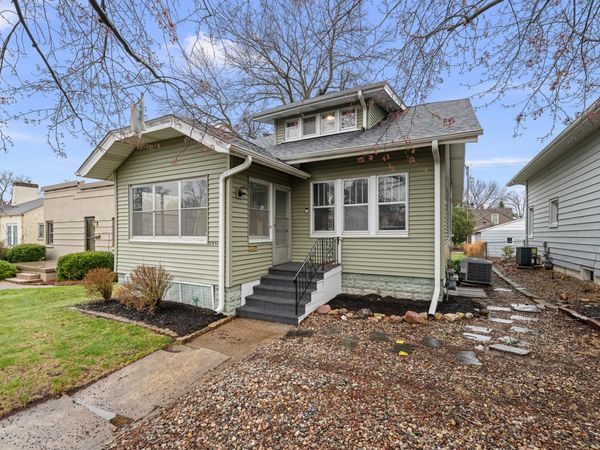 2951 Farnam Street, Davenport, IA 52803