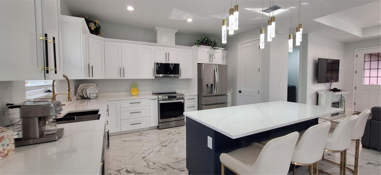 7242 Elaine Drive , Webster, FL 33597 Photo