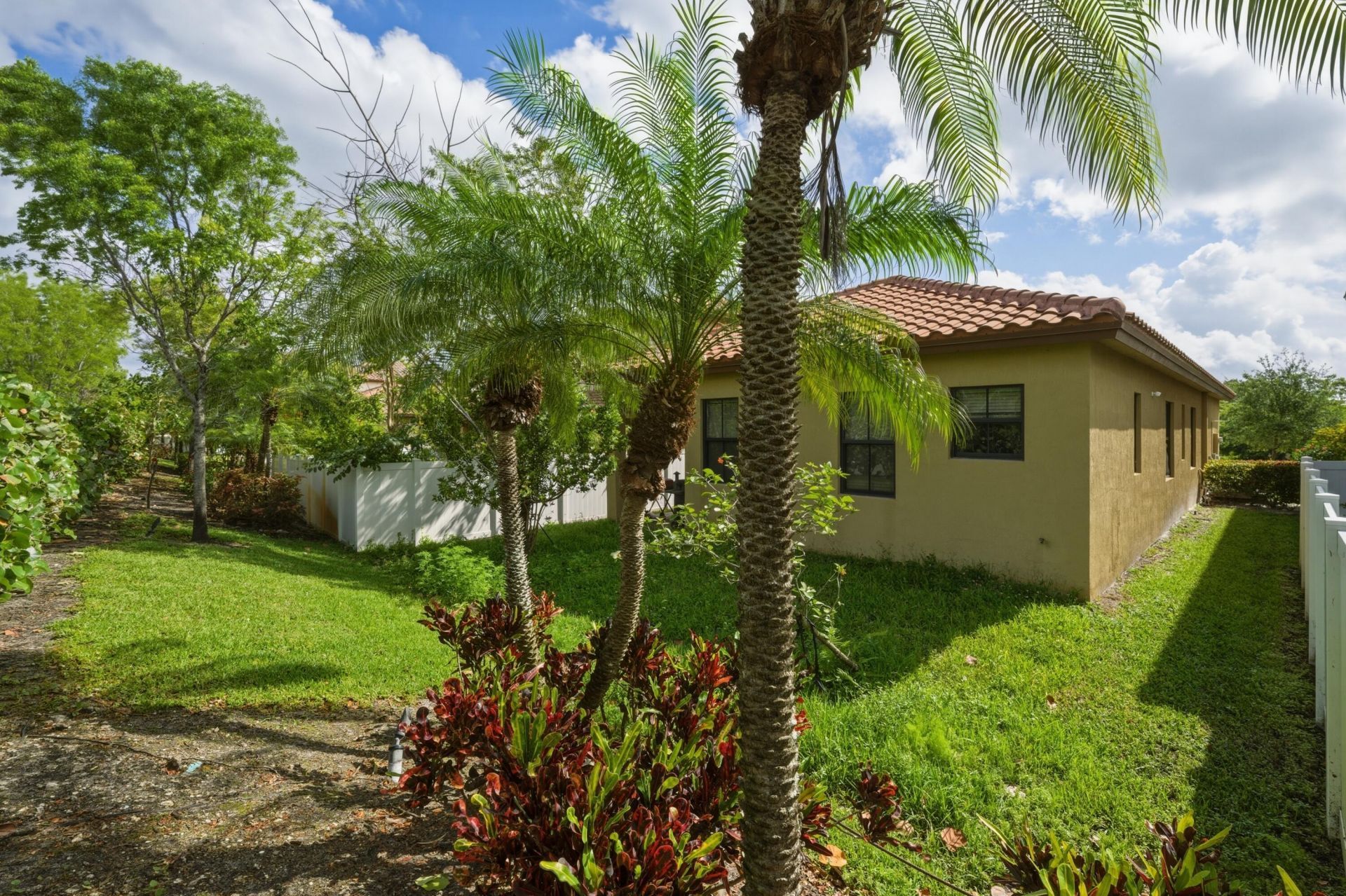 5105 NW 51st Terrace, Tamarac, FL 33319 Photo