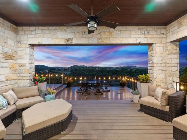 215 Rocky Coast DR, Lakeway, TX 78738