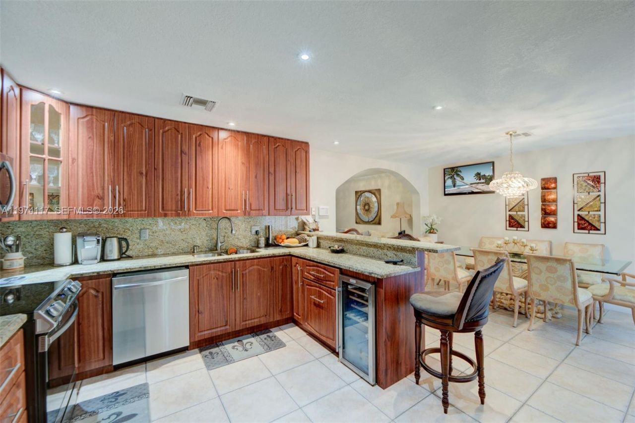 10 NW 110th Ave , Plantation, FL 33324 Photo