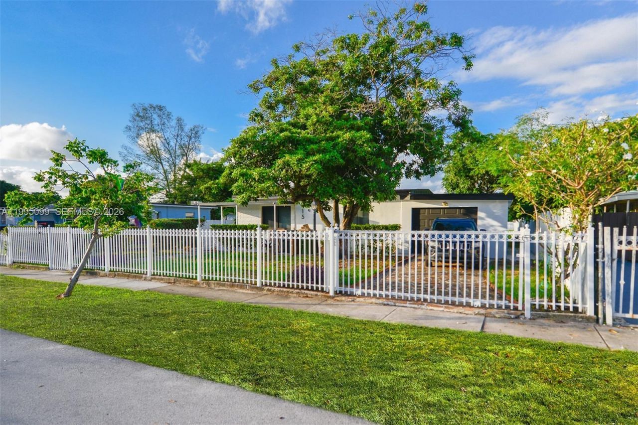 415 NW 133rd St, North Miami, FL 33168 Photo