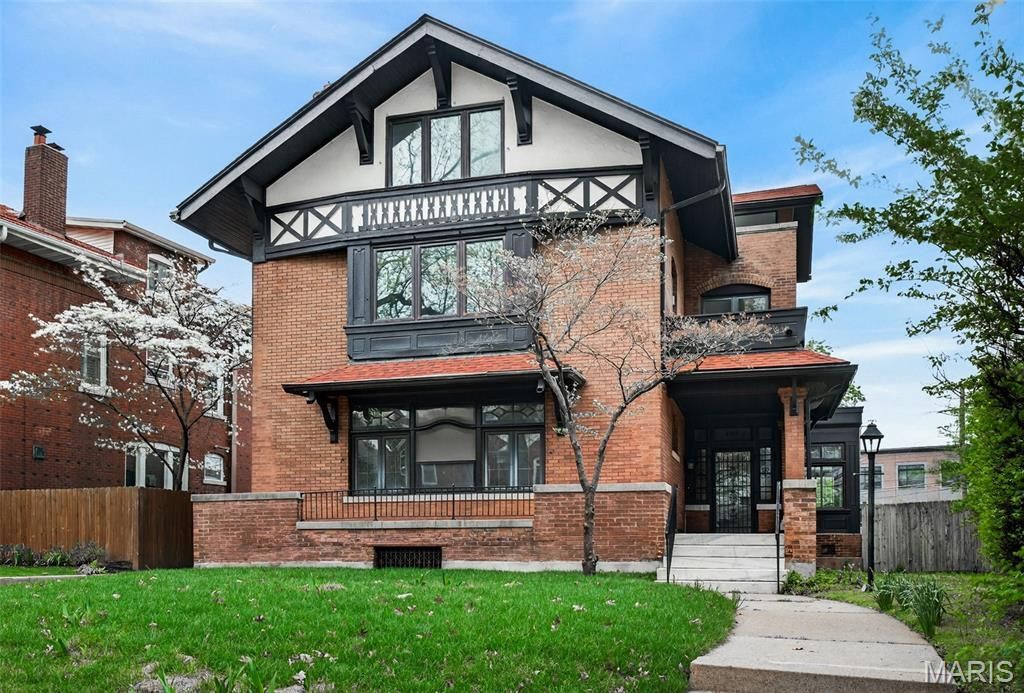 6203 Washington Avenue , Saint Louis, MO 63130 Main Photo