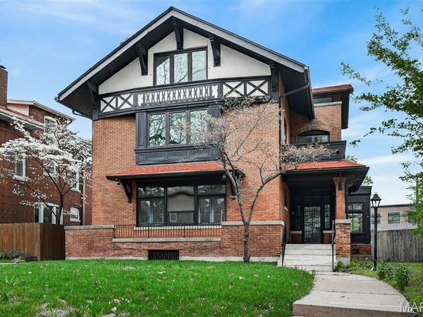 6203 Washington Avenue , St Louis, MO 63130