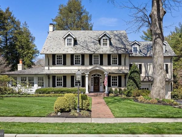 201 E OAK AVENUE, MOORESTOWN, NJ 08057