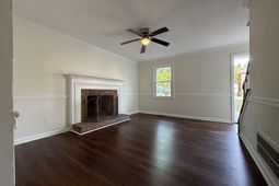 6 Crescent Lane photo 4