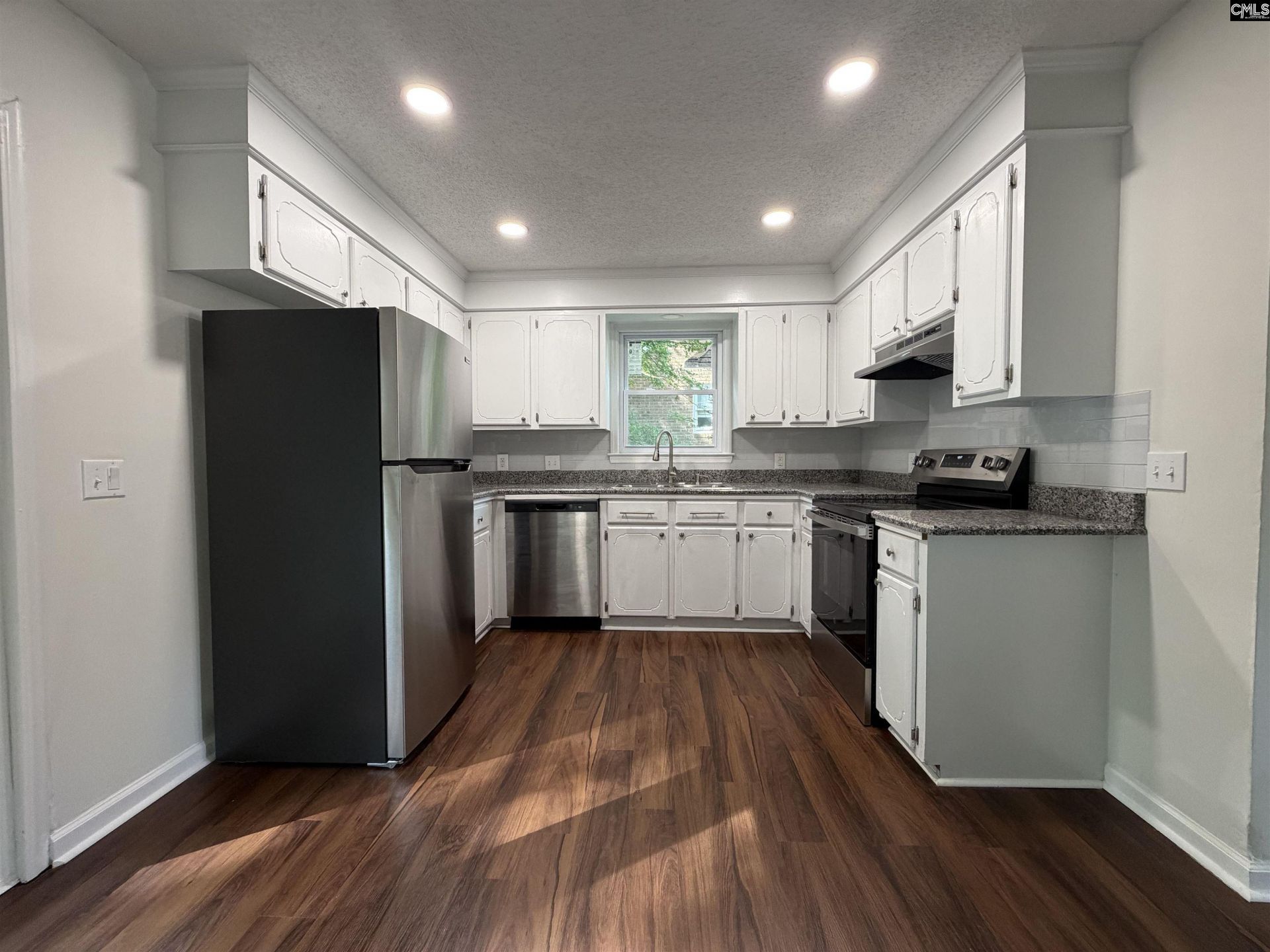 6 Crescent Lane Photo 5