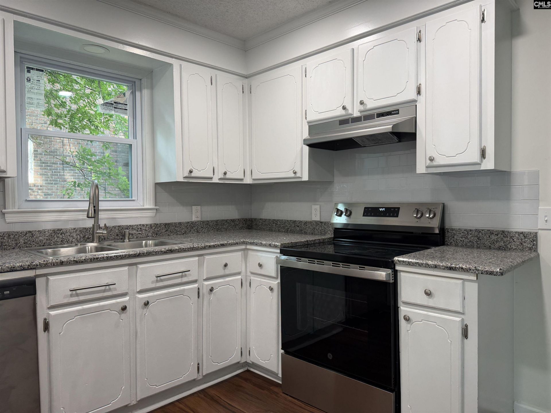 6 Crescent Lane Photo 8