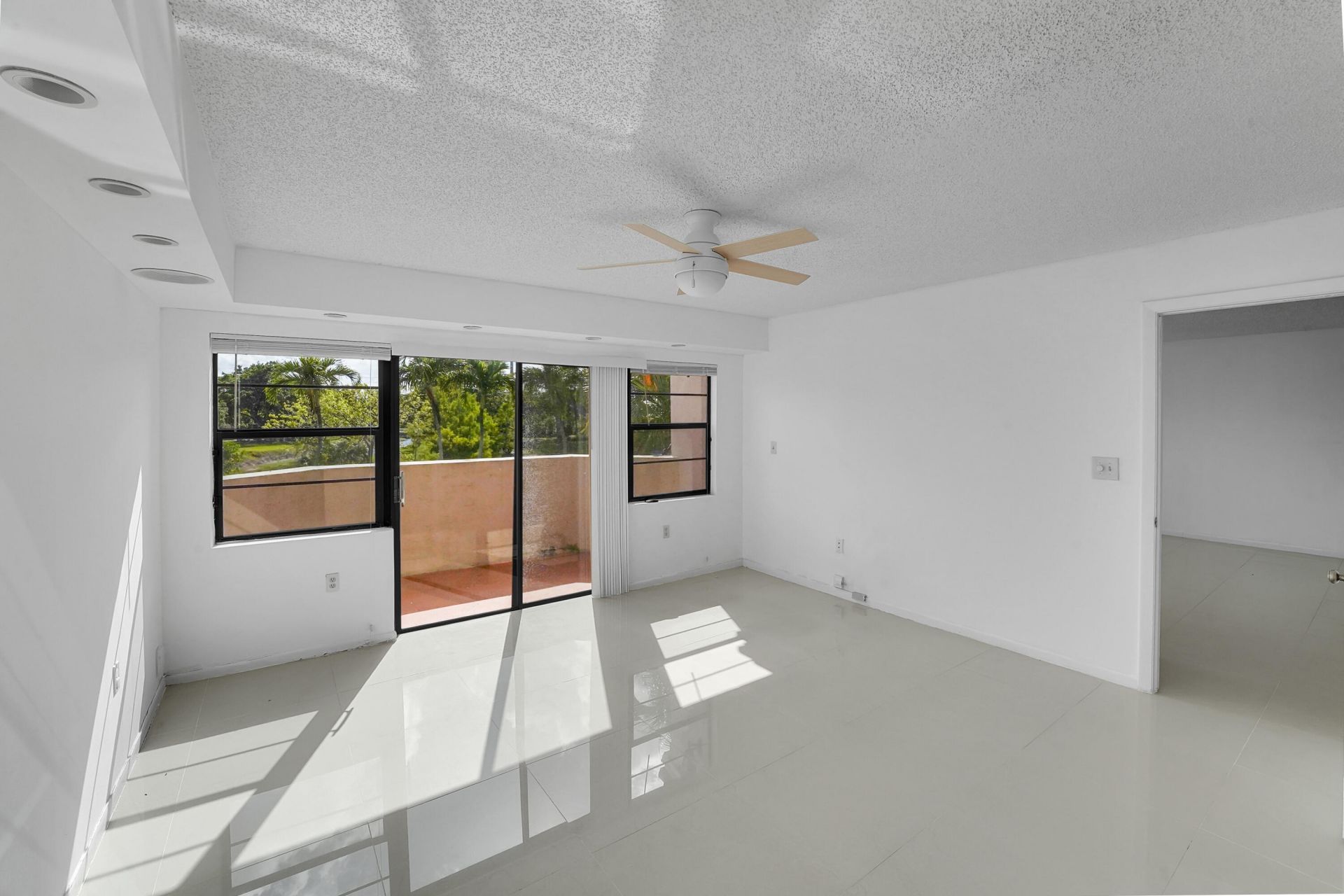 6654 Villa Sonrisa Drive, Unit 421, Boca Raton, FL 33433 Photo