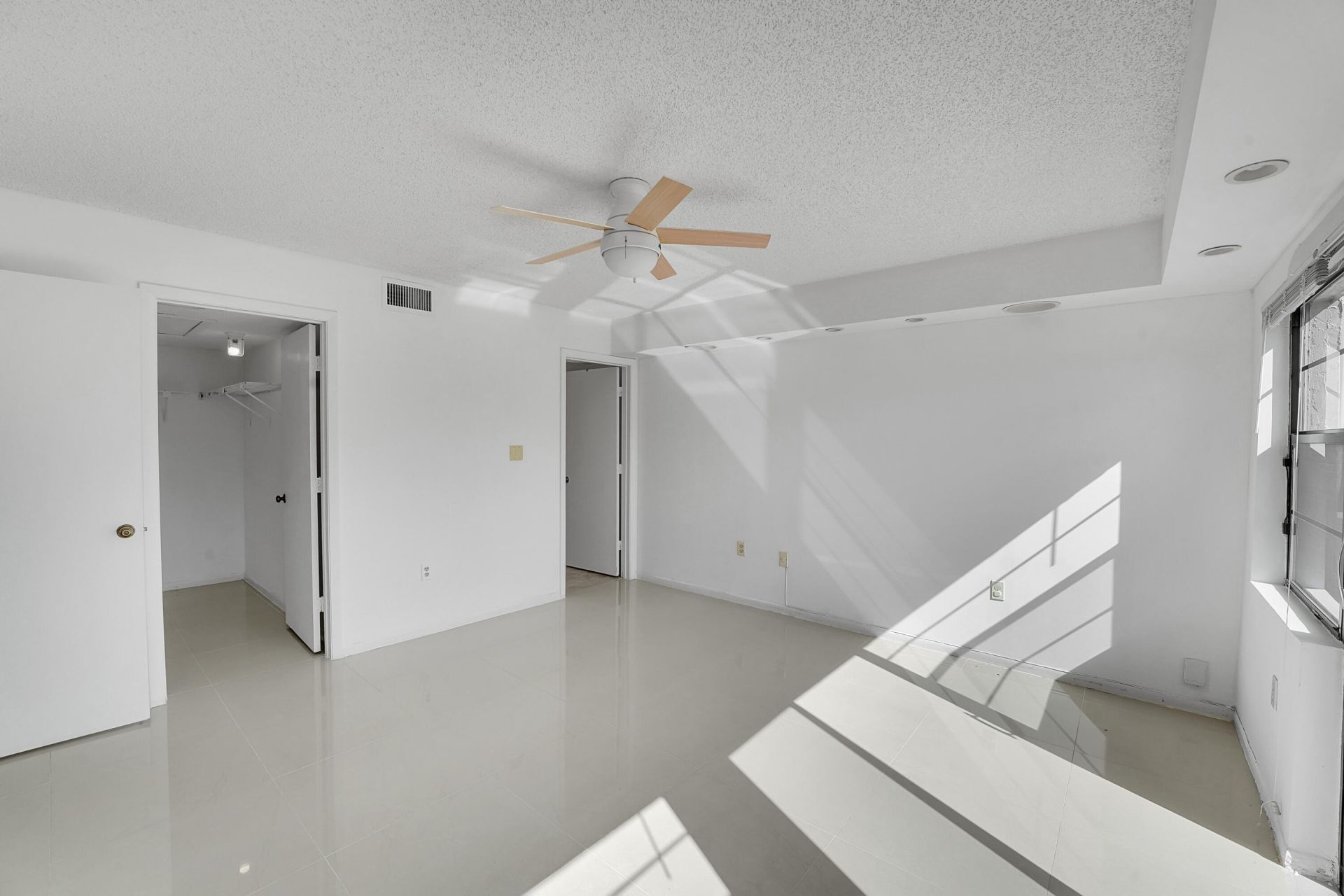 6654 Villa Sonrisa Drive, Unit 421, Boca Raton, FL 33433 Photo