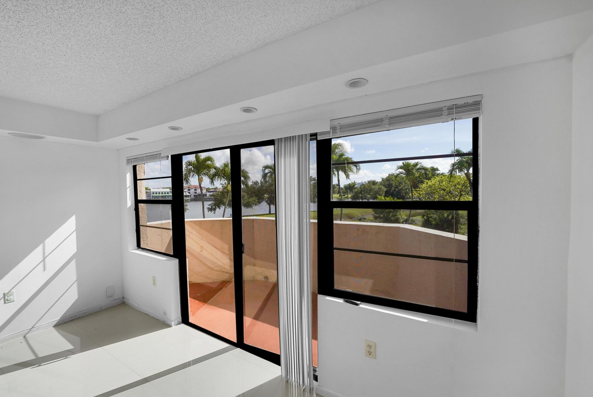 6654 Villa Sonrisa Drive, Unit 421, Boca Raton, FL 33433 Photo