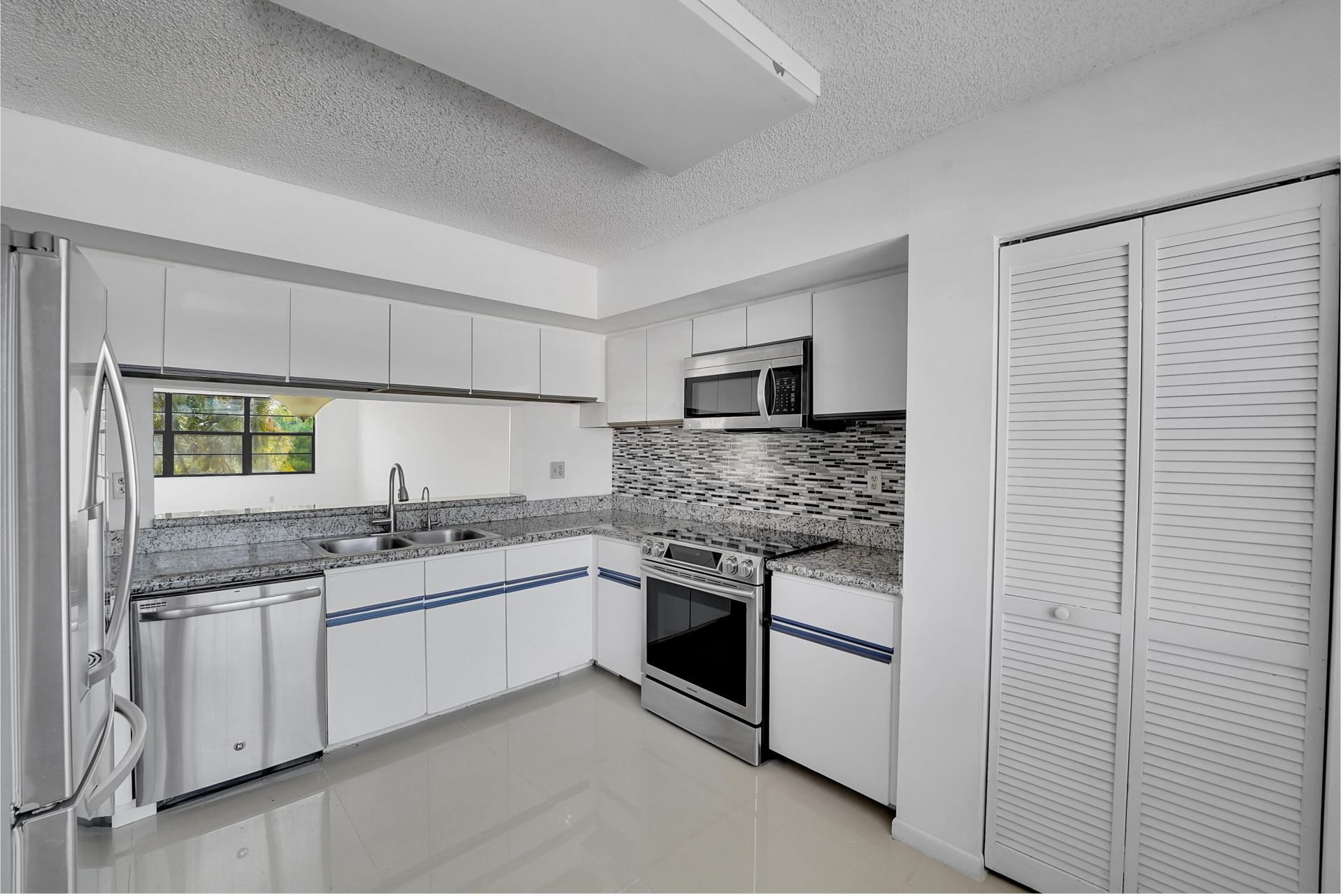 6654 Villa Sonrisa Drive, Unit 421, Boca Raton, FL 33433 Photo