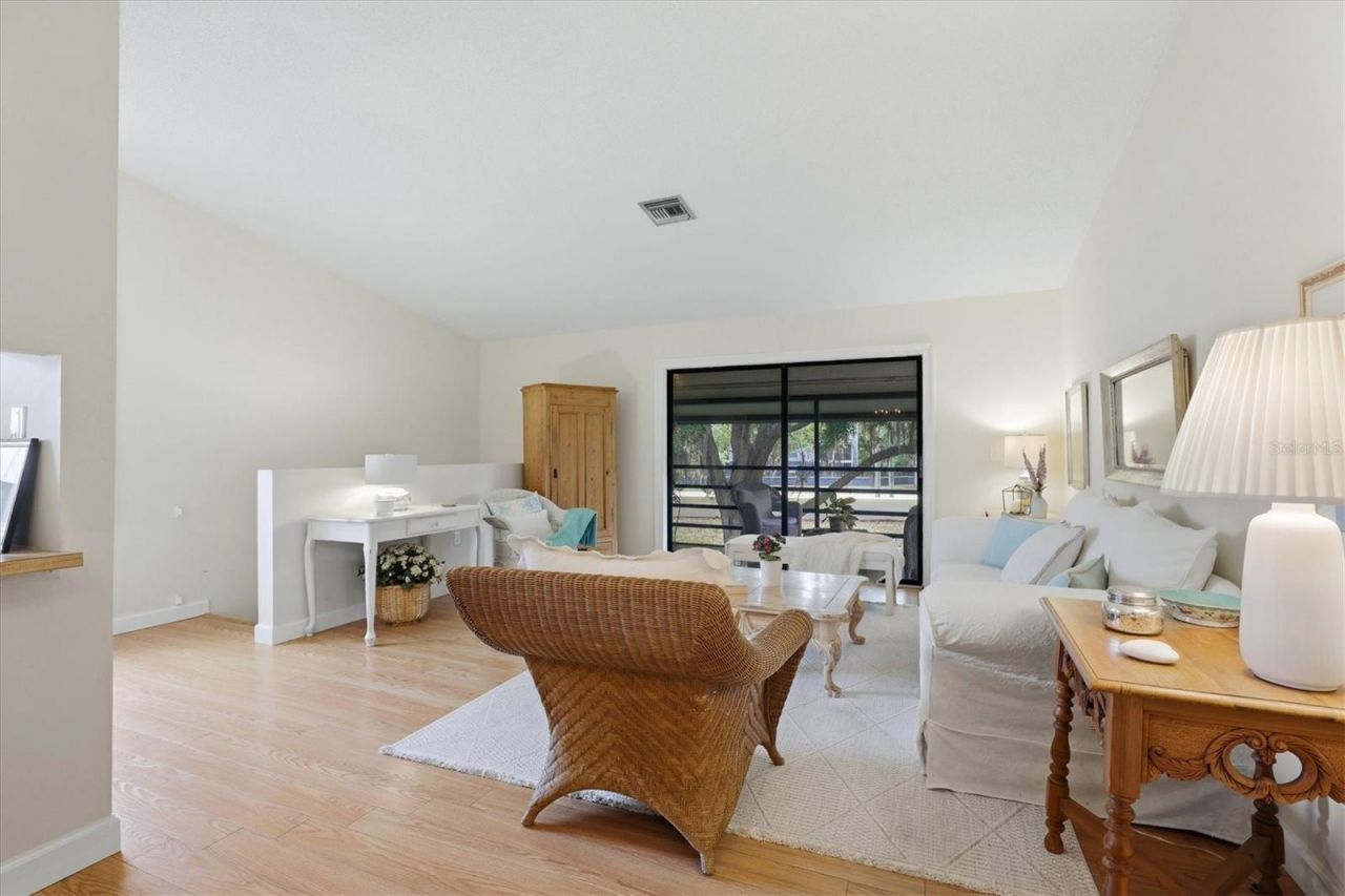 5765 Gardens Drive, Sarasota, FL 34243 Photo