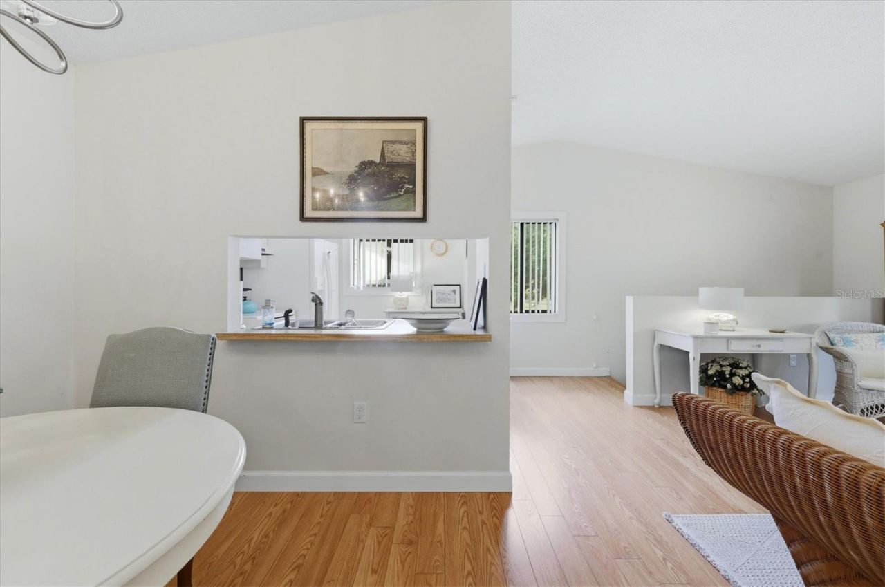 5765 Gardens Drive, Sarasota, FL 34243 Photo