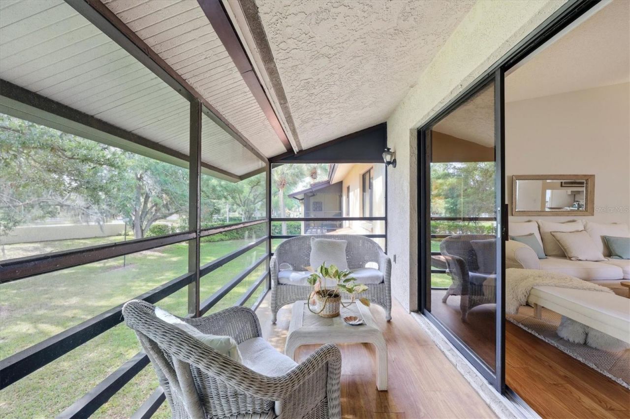 5765 Gardens Drive, Sarasota, FL 34243 Photo