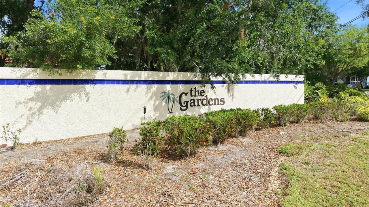 5765 Gardens Drive, Sarasota, FL 34243 Photo