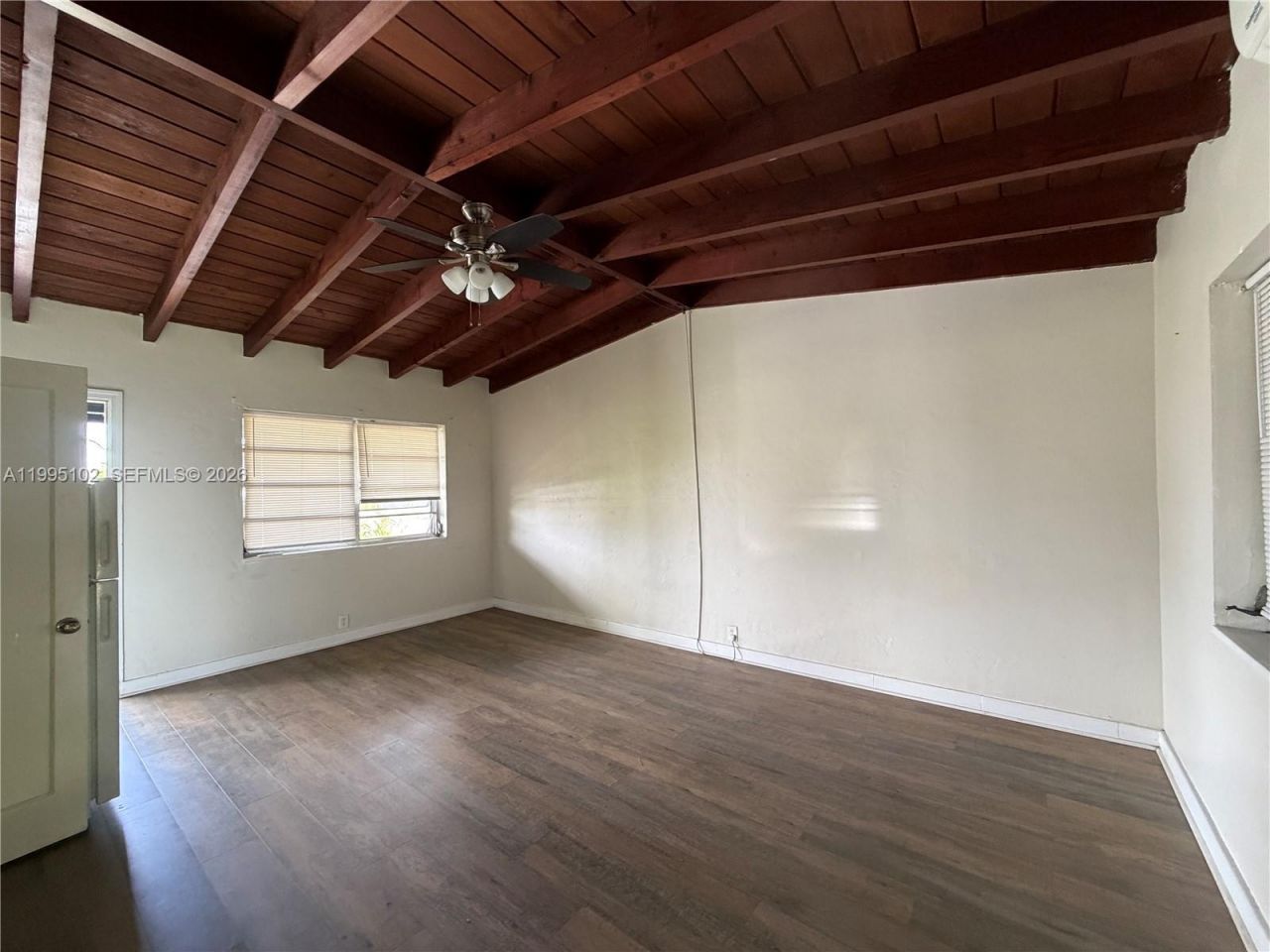 1580 NE 145th St , Unit 1582, Miami, FL 33161 Photo