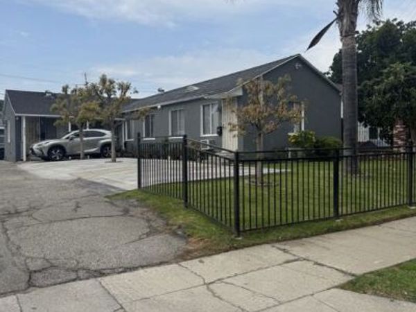 6627 Kraft Avenue, North Hollywood, CA 91606