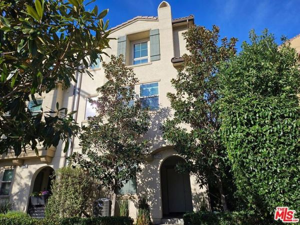 7256 N Cherry Lane, Van Nuys, CA 91405