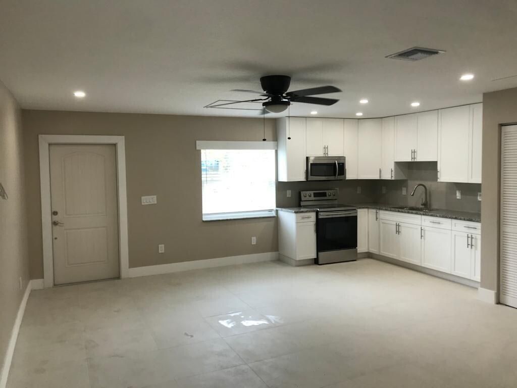 17024 N 89th Pl Place N, Unit Apt A, The Acreage, FL 33470 Photo