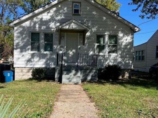 831 Abston Avenue, Ferguson, MO 63135