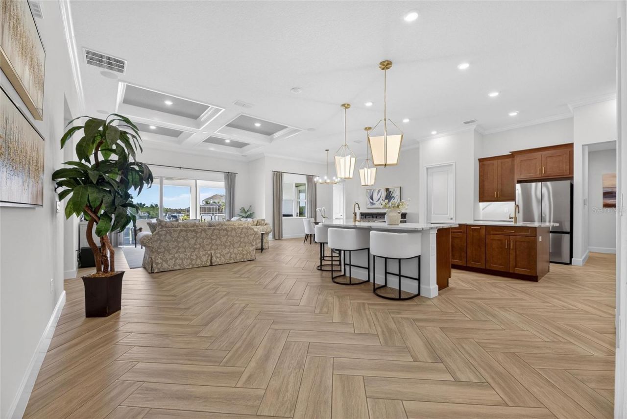 914 Signet Drive , Apollo Beach, FL 33572 Photo