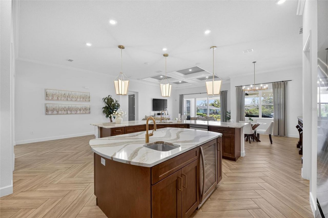 914 Signet Drive , Apollo Beach, FL 33572 Photo