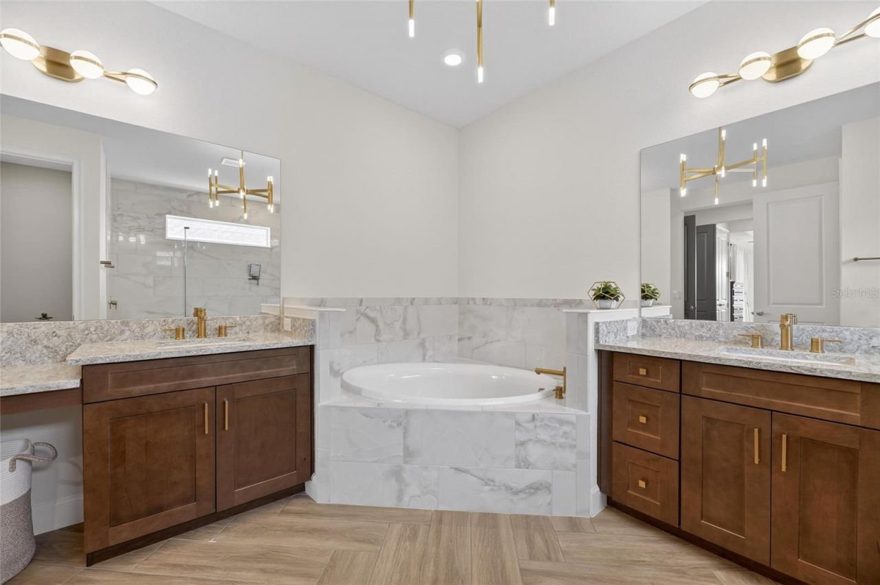 914 Signet Drive , Apollo Beach, FL 33572 Photo