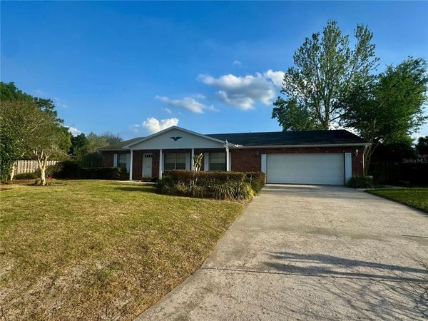1709 SAKURA DRIVE , VALRICO, FL 33596