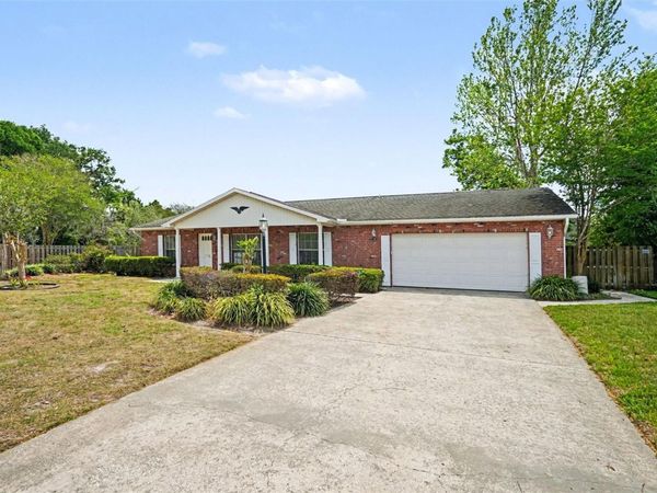1709 SAKURA DRIVE , VALRICO, FL 33596