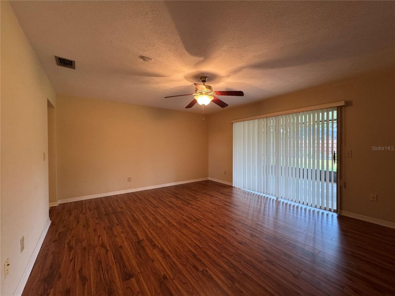 1709 Sakura Drive , Valrico, FL 33596 Photo