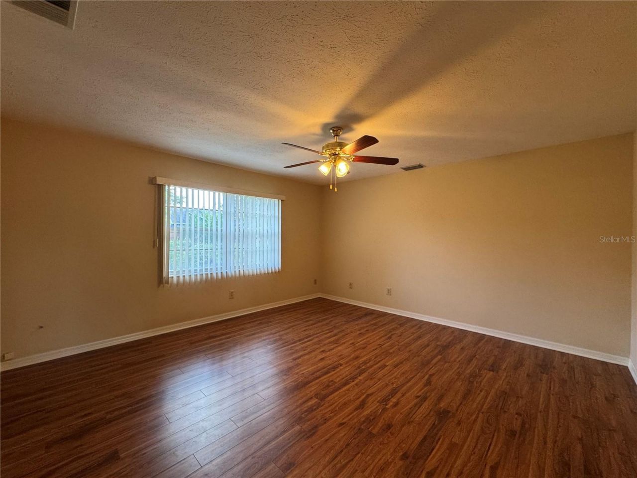 1709 Sakura Drive , Valrico, FL 33596 Photo