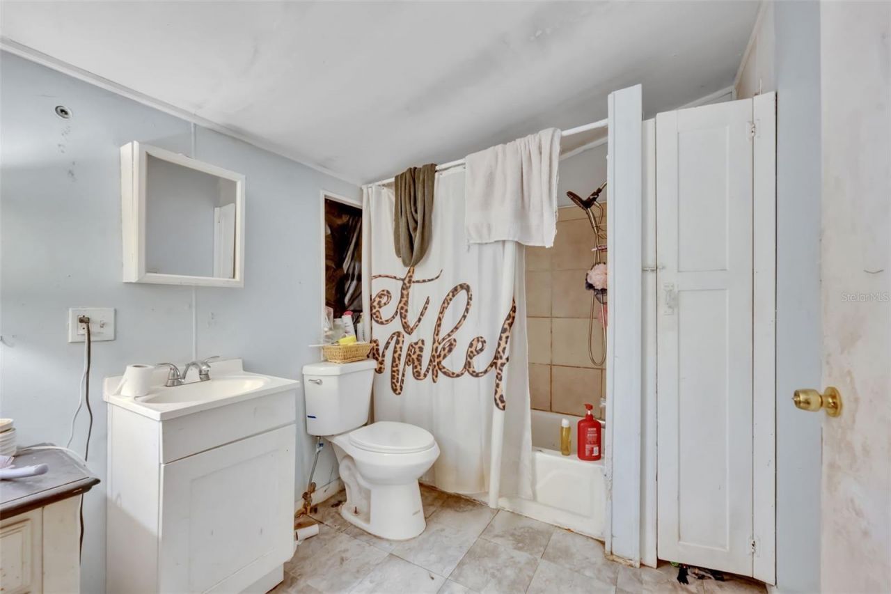 2200 N Volusia Avenue , Orange City, FL 32763 Photo