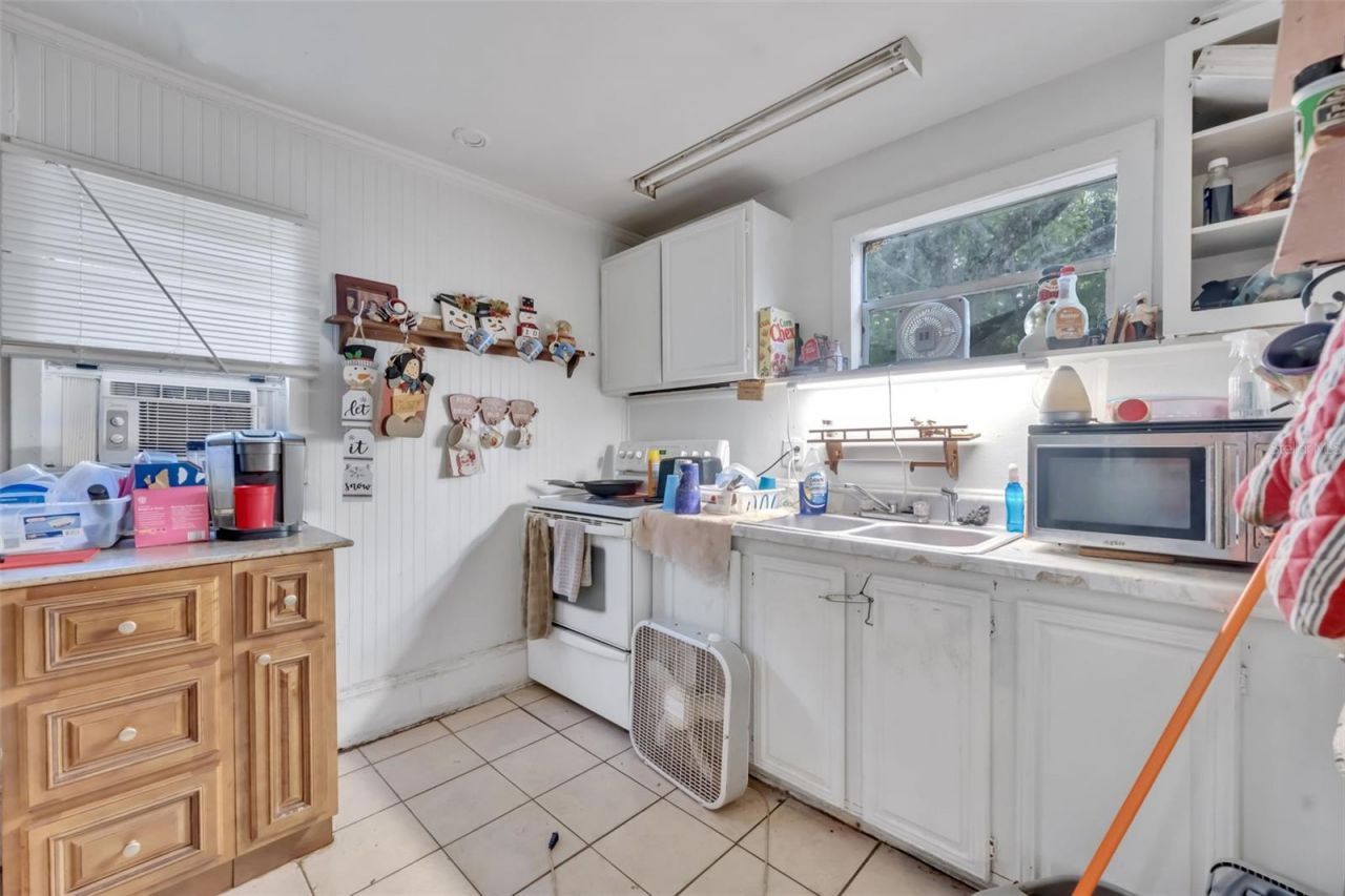 2200 N Volusia Avenue , Orange City, FL 32763 Photo