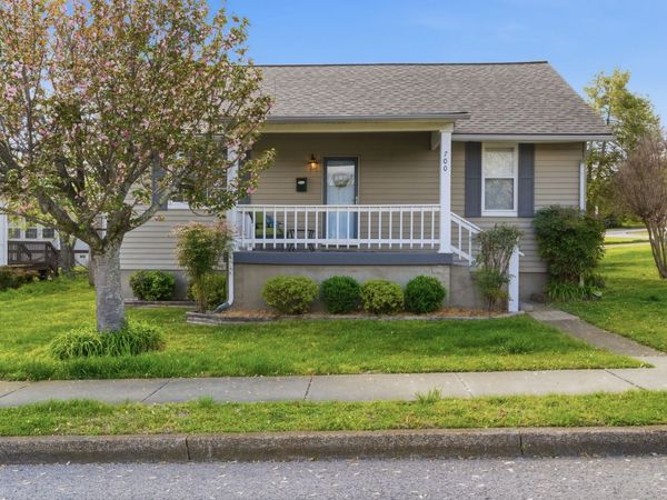 700 Cleves St , Old Hickory, TN 37138