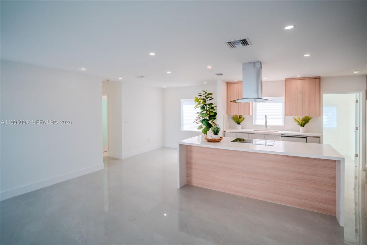 16050 NW 27th Ct , Miami Gardens, FL 33054 Photo